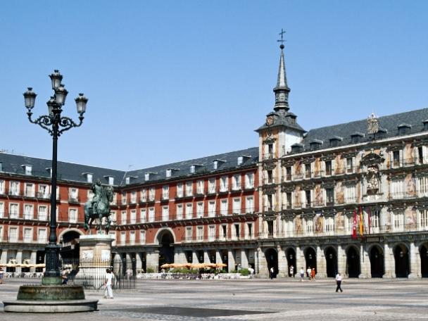 Best Areas To Stay In Madrid– Recommended By A Local